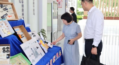 荆门市科协调研军马场学校